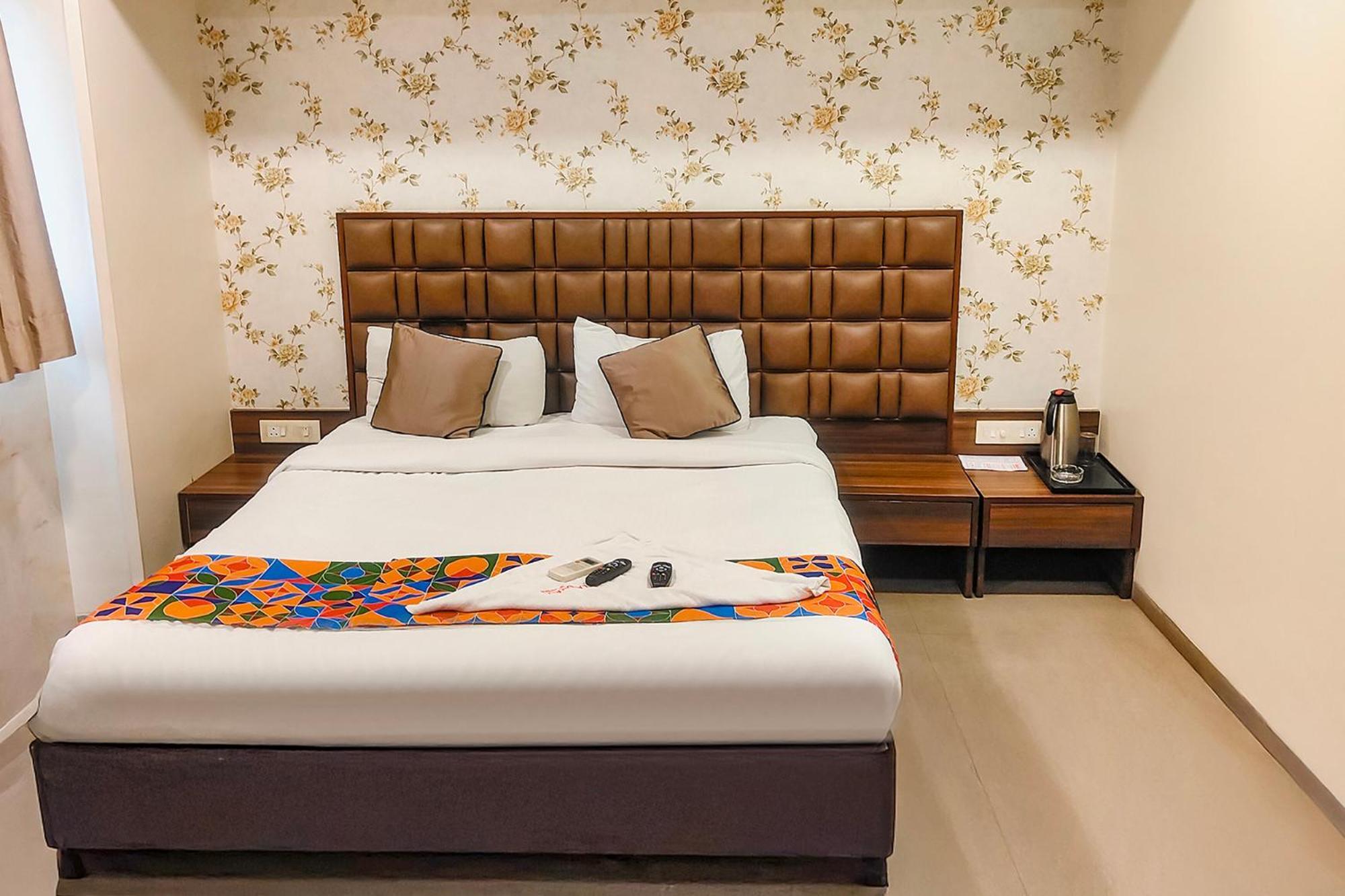Fabhotel Landmark Residency - Nr Midc Turbhe Turambhe المظهر الخارجي الصورة